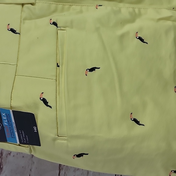 St John's bay tocan bird yellow flat front shorts size 34 nwt - Picture 7 of 8